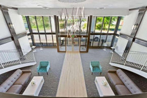 Days Inn by Wyndham Erie